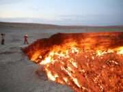 අපායේ දොරටුව (Door to Hell): දර්වාසා හි දැවෙන ගෑස් ආවාටය දර්වාසා ගෑස් ආවාටය අපායේ දොරටුව